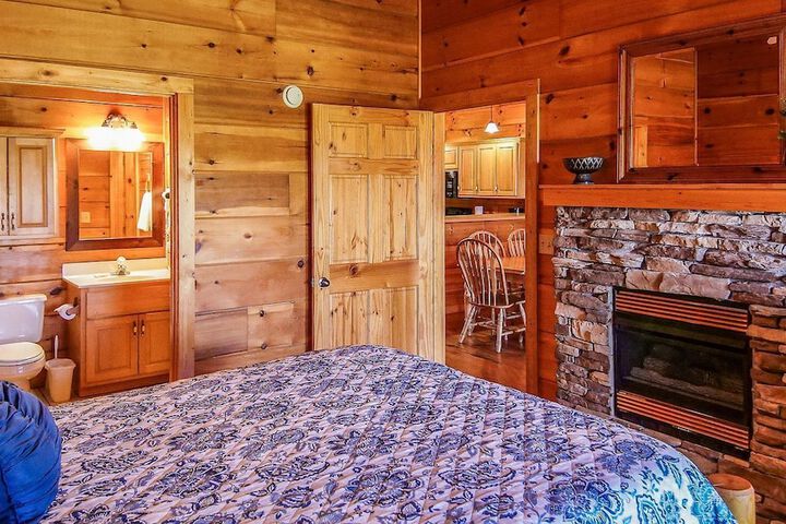 Room 4 of 66