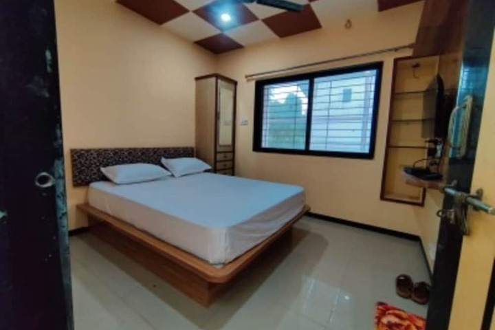 Room 9 of 23