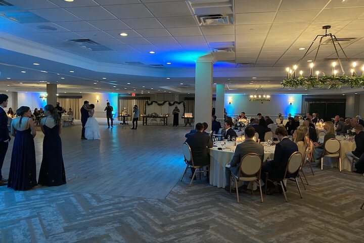 Ballroom/Hall 73 of 94