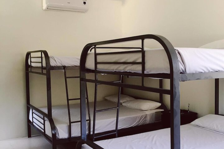 Room 5 of 68