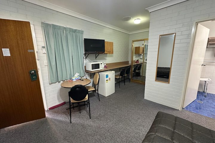 Room 13 of 46