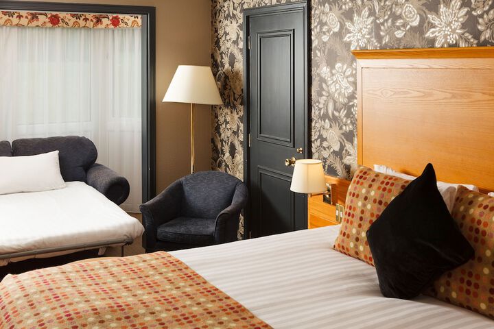 Room 10 of 61