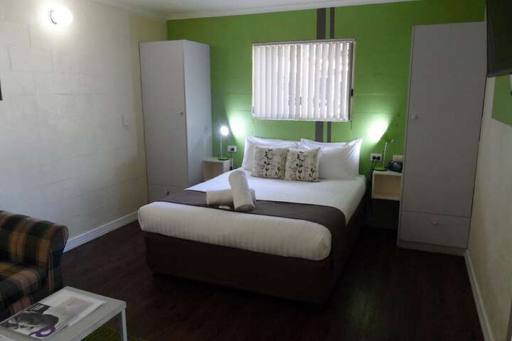 Room 16 of 36