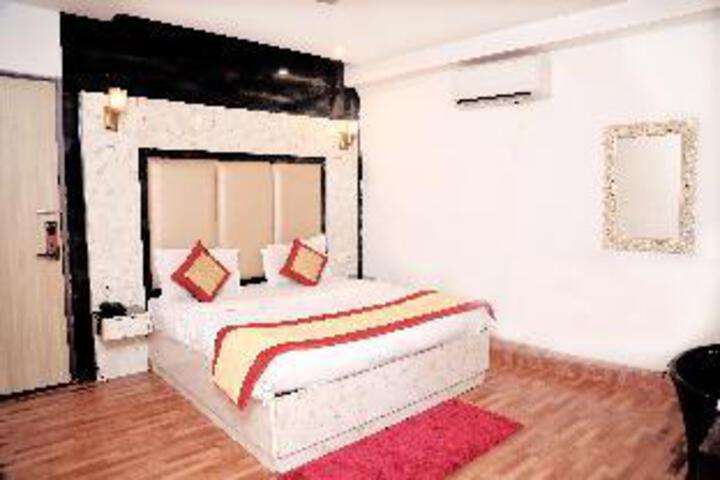 Room 2 of 21
