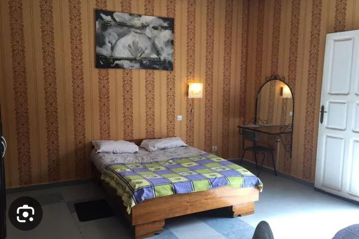 Room 6 of 14