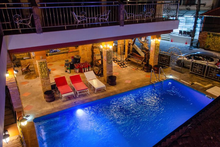 Pool 124 of 137