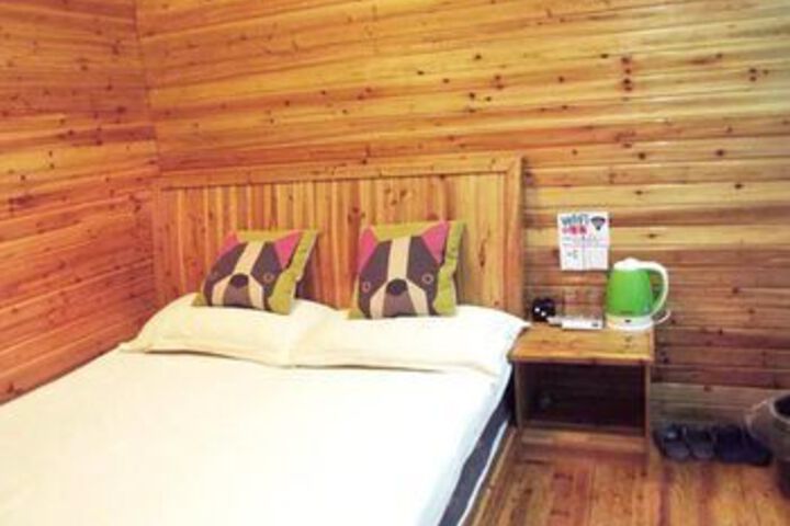 Room 17 of 25