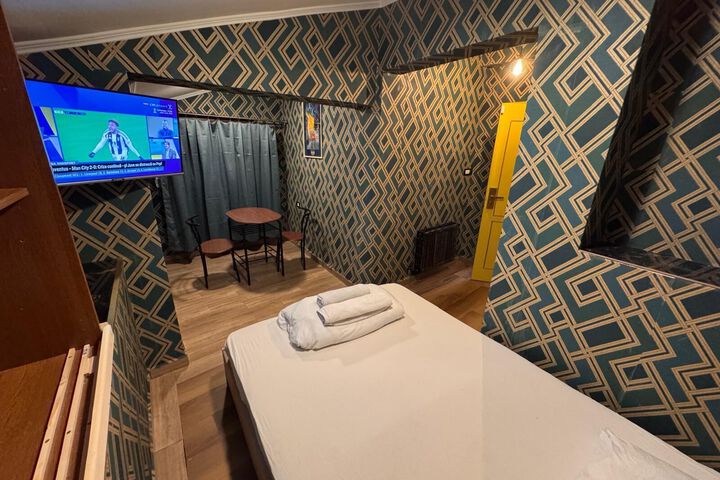 Room 48 of 86