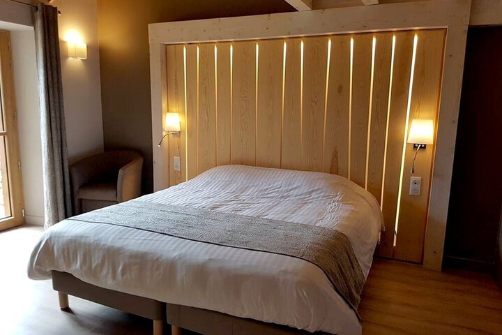 Room 4 of 36