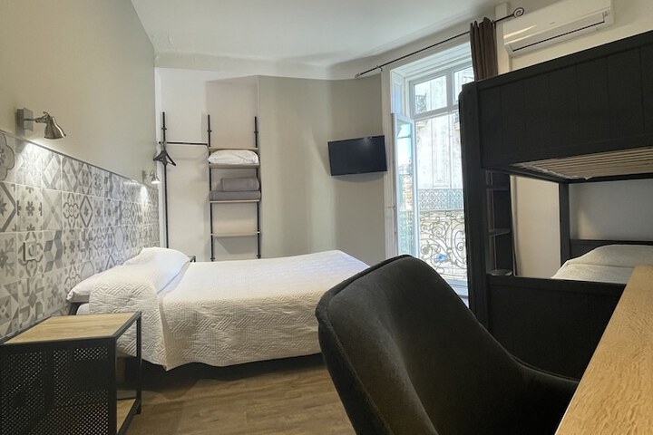 Room 19 of 47