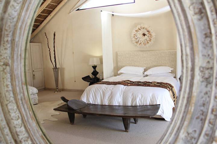 Room 4 of 10