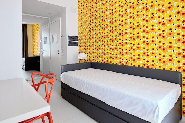 Room 26 of 85