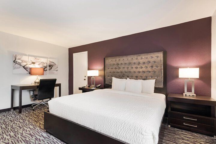 Room 21 of 62