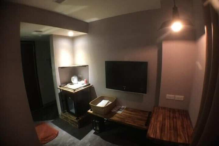 Room 37 of 50