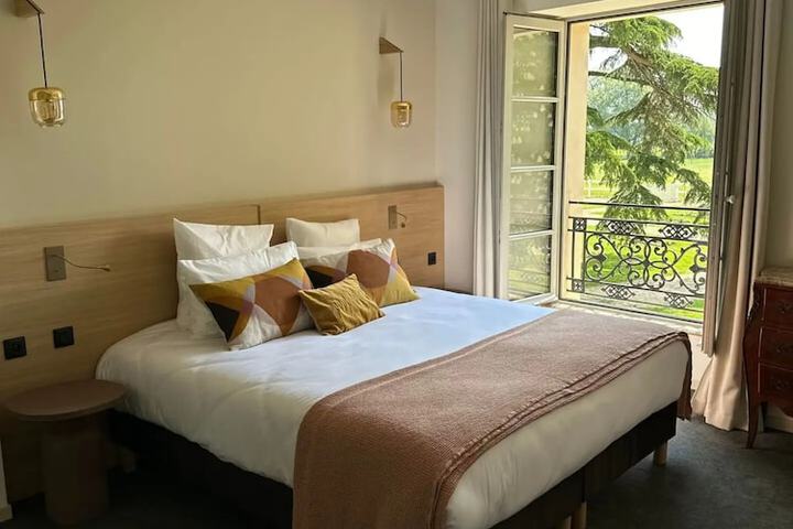 Room 13 of 109