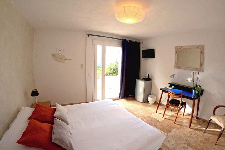 Room 11 of 39