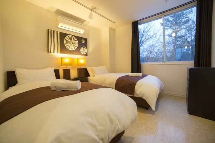 Room 4 of 41