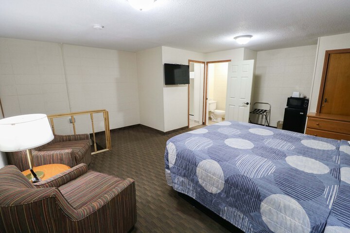 Room 10 of 51