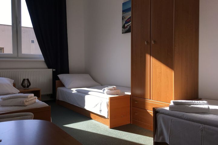 Room 20 of 106