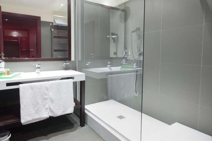 Clean Restrooms