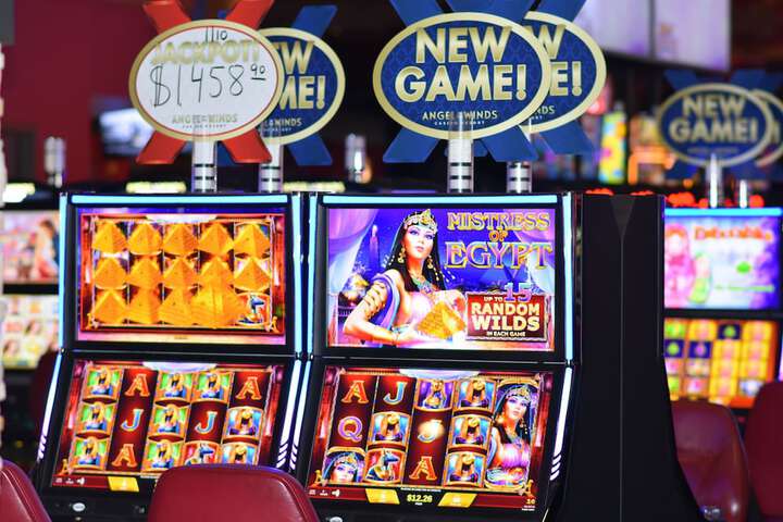 Entertainment 22 of 32