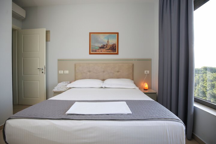 Room 20 of 84