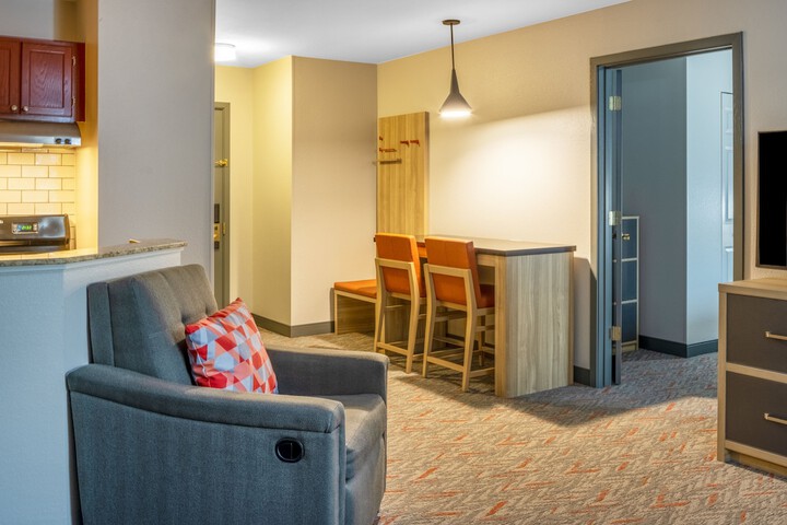 Room 3 of 25
