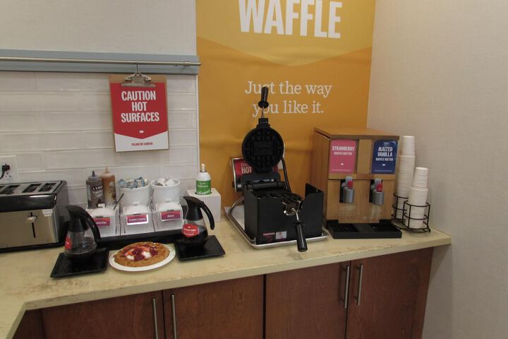 Breakfast/Coffee Service 42 of 60