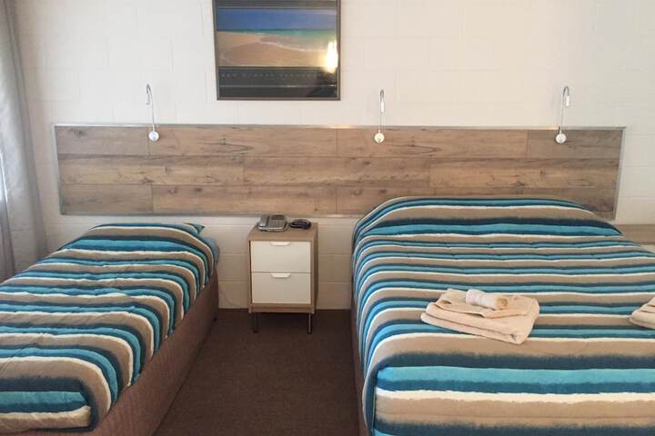 Room 14 of 27