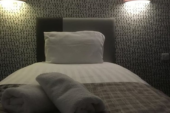 Room 20 of 106
