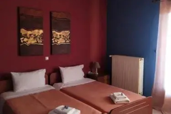 Room 3 of 16