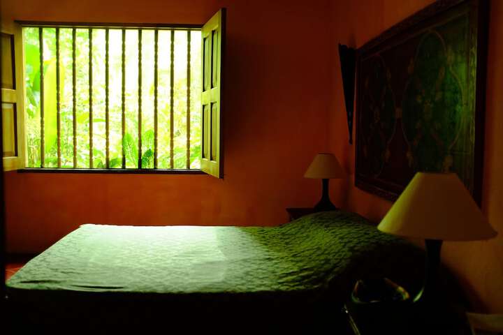 Room 13 of 66