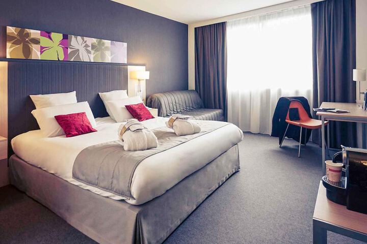 Room 15 of 108