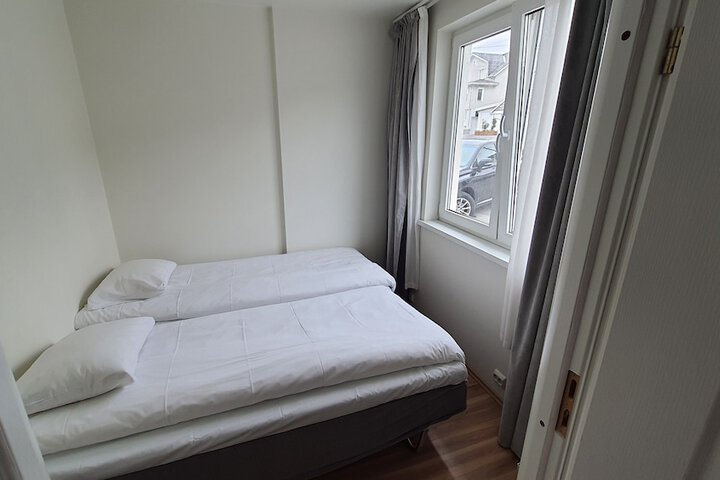Room 4 of 18