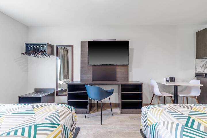 Room 8 of 37