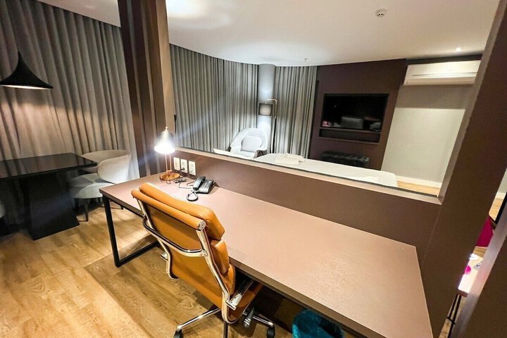 Room 10 of 57