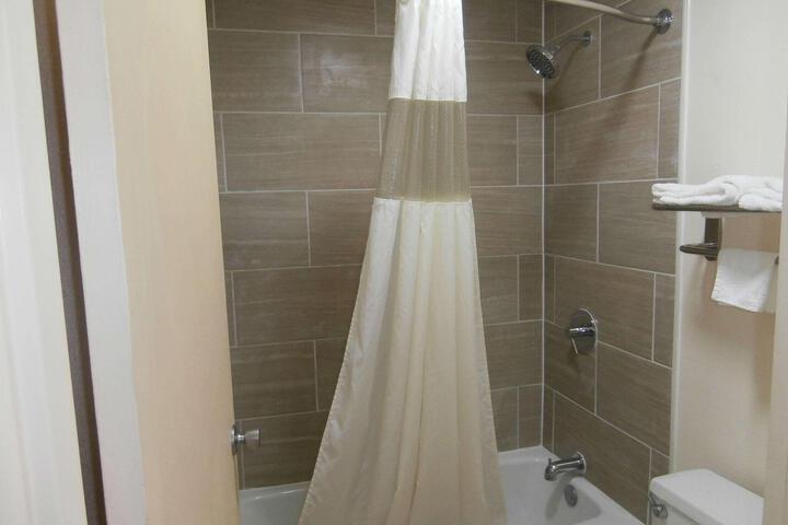 1 King Bed (2 of 5)