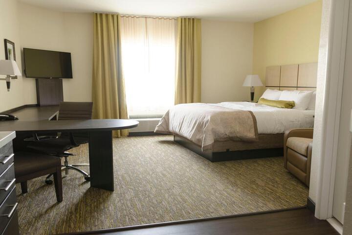 2 Queen Studio Suite (2 of 7)