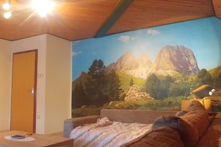 Room 8 of 14