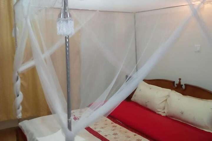 Room 4 of 14