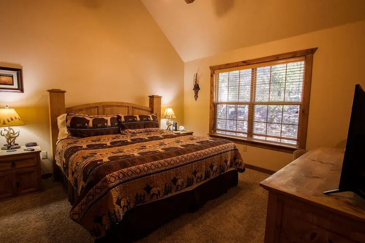 Image of Lazy Pines Lodge