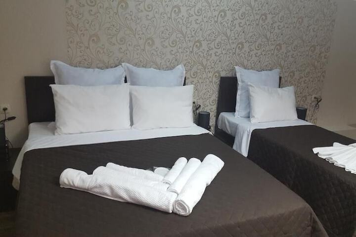 Room 3 of 6
