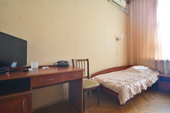 Room 13 of 40