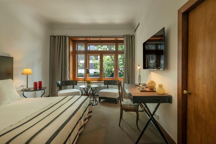 Room 28 of 75