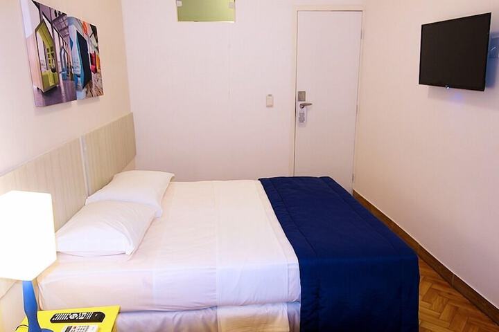 Room 20 of 53