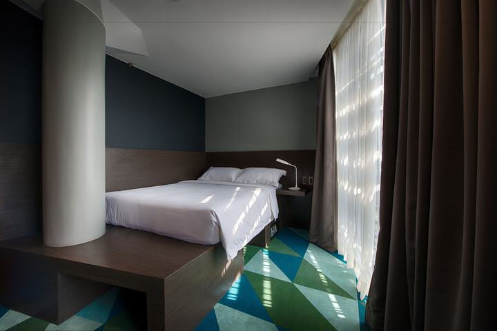 Room 5 of 72