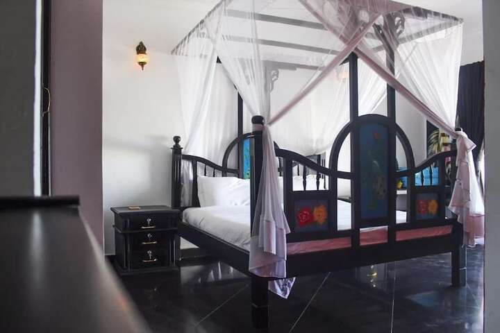 Room 16 of 57