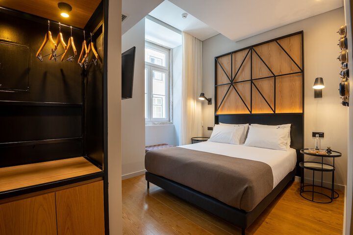 Room 16 of 71