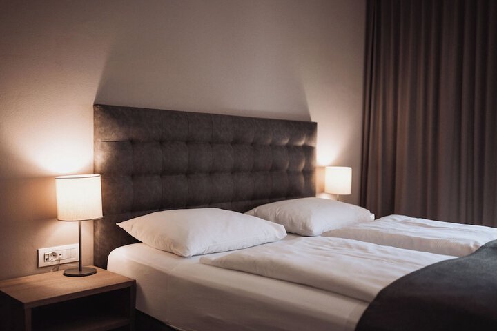 Room 16 of 56