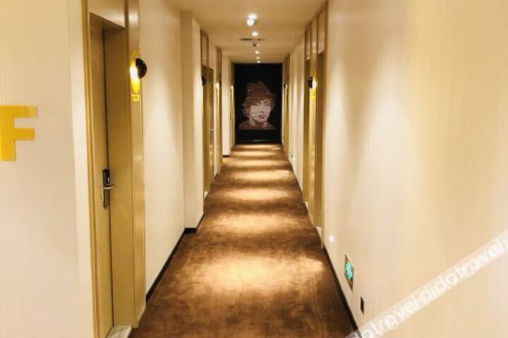 Hotel Interior 14 of 34
